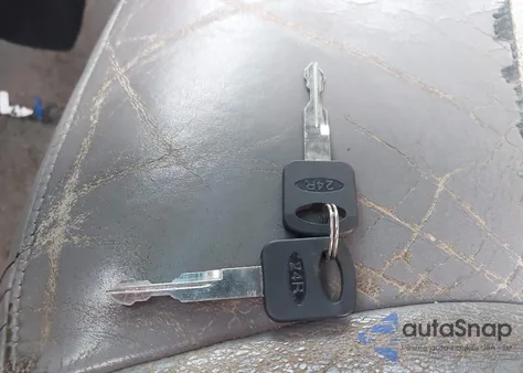 1998 Ford F-150 Lariat/Standard/Xl/Xlt z USA, uszkodzony, nr VIN 1FTZX18W9WNC00565